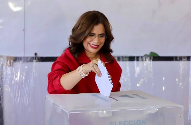 Rixi Moncada’s popularity declines ahead of Honduras elections