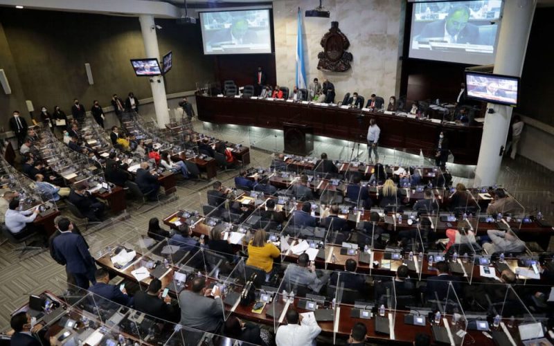 Alert Over LIBRE’s Political Control: Honduran Congress Prepares Permanent Commission